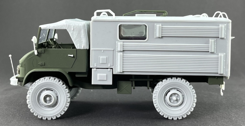 Unimog S404 Sonderkoffer