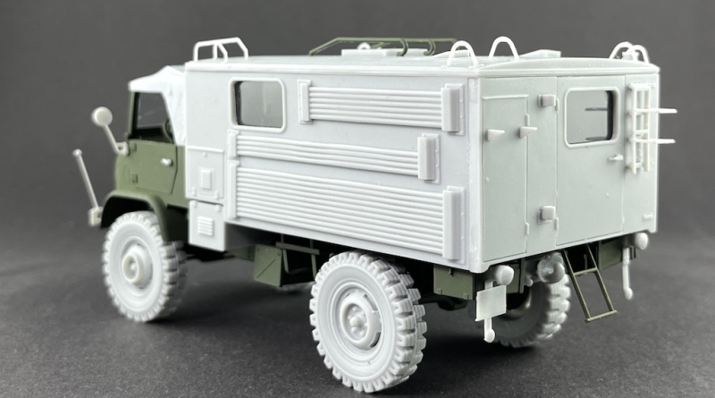 Unimog S404 Sonderkoffer